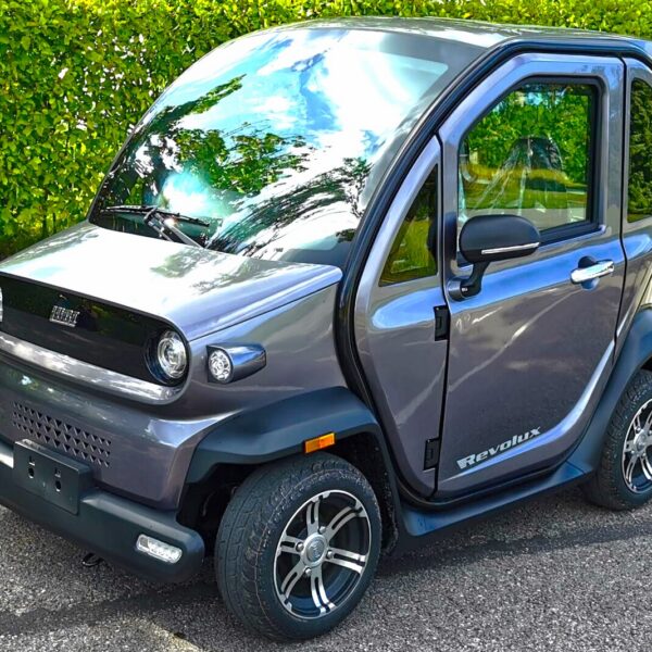 Mopeedauto EV300 elekter