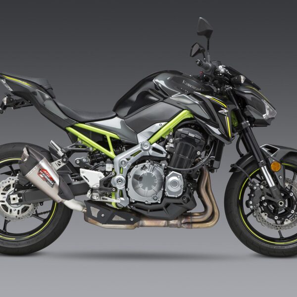 Yoshimura Slip-On Kawasaki Z900(USA) 2017-21 Street AT2 So Ss-Ss-Cf Works Finish