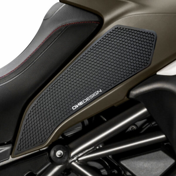 Puig Lateral Tank Pads Ducati C/Black