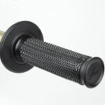 Renthal Grips Ultra-Tacky™ Half Waffle Tapered Dual Comp -BK