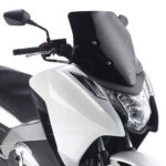 Givi Specific low sport screen gloss black 47 x 43 cm (HxW) Integra 700/750