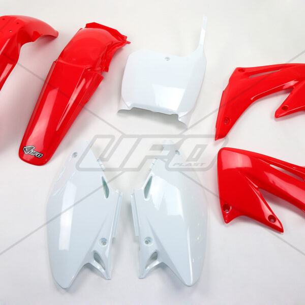 UFO Plastic kit 5-parts original CR125/250 02-03