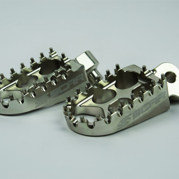 Scar Standard Footpegs - Yamaha Titanium color